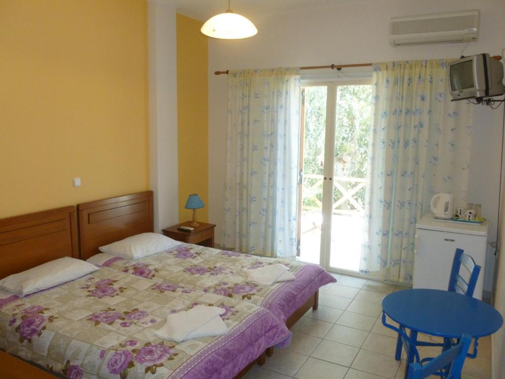 Peter & Tony Rooms Galissas Bagian luar foto